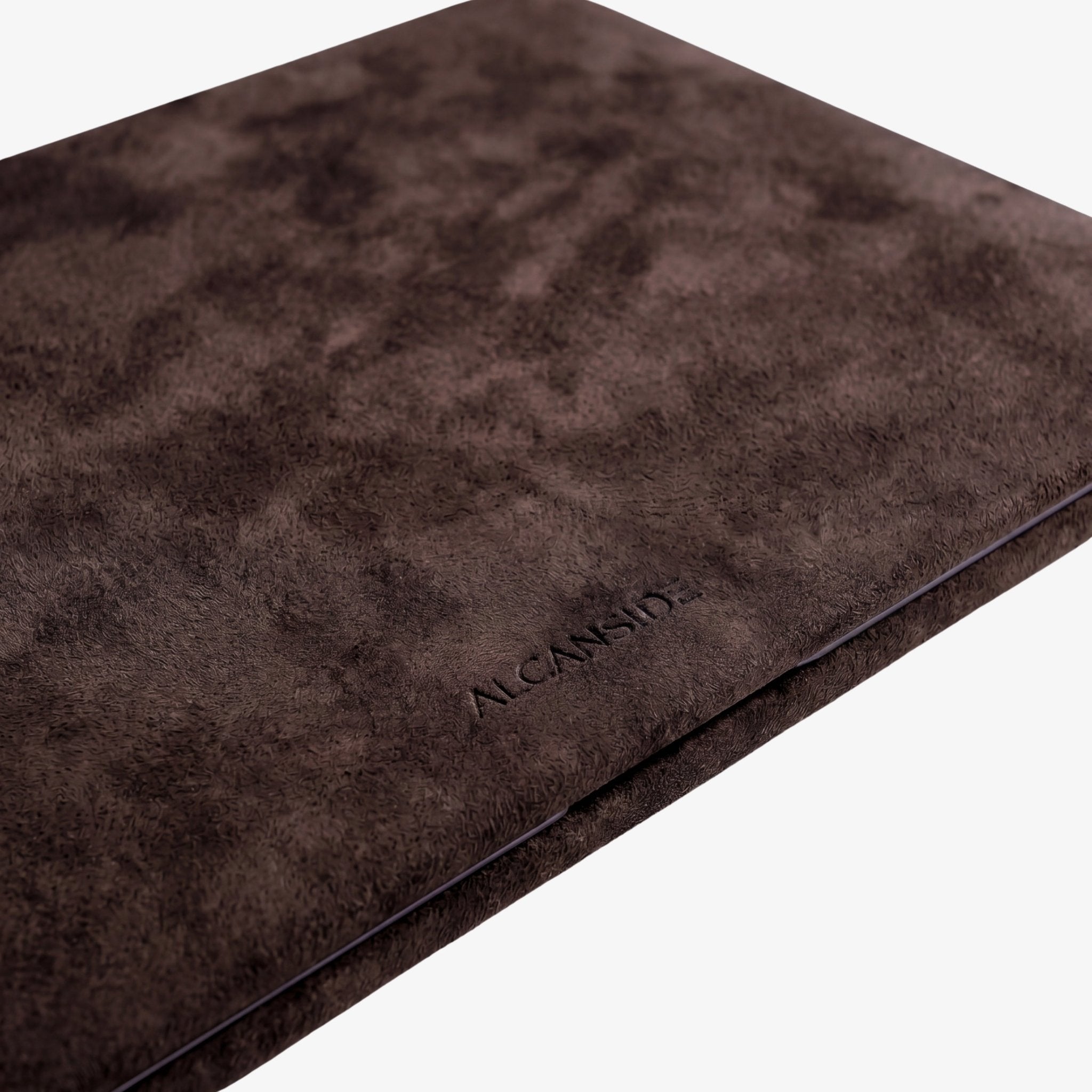 Alcantara MacBook Pro & Pro Max Cover - For 16 inch (2021 - 2024) - Chocolate Brown - Alcanside