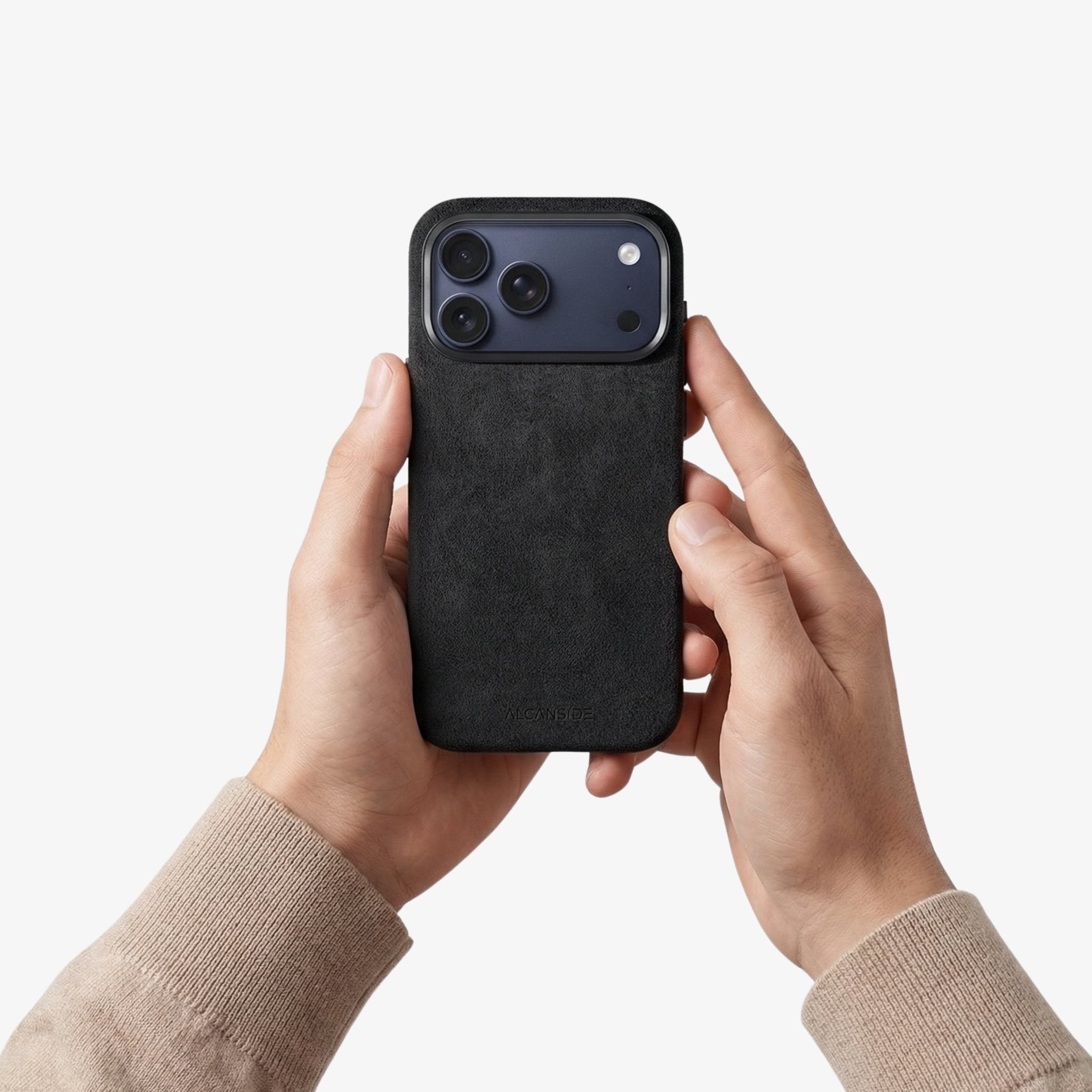 iPhone 17 Pro Max - Alcantara Case - Deep Black - Alcanside