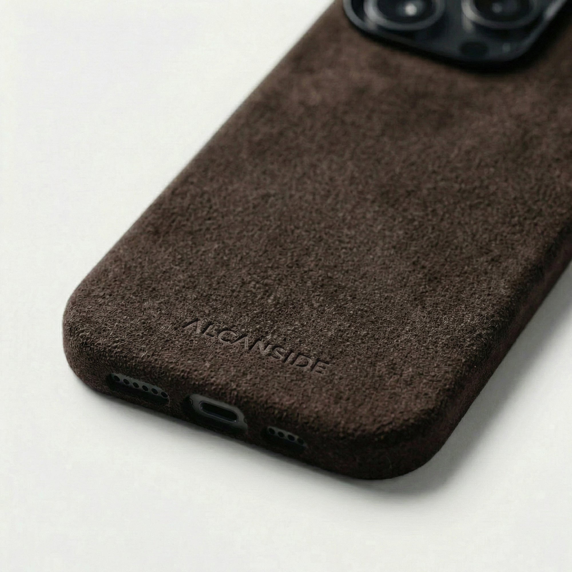 iPhone 16 Pro Max - Alcantara Case - Chocolate Brown - Alcanside